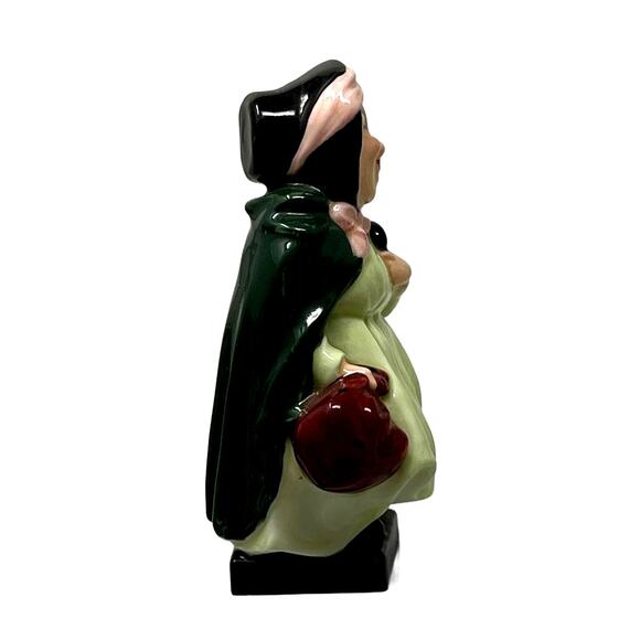 Royal Doulton Sairy Gamp Bone China Figurine Made in England 4.25" Tall EUC - Picture 2 of 8